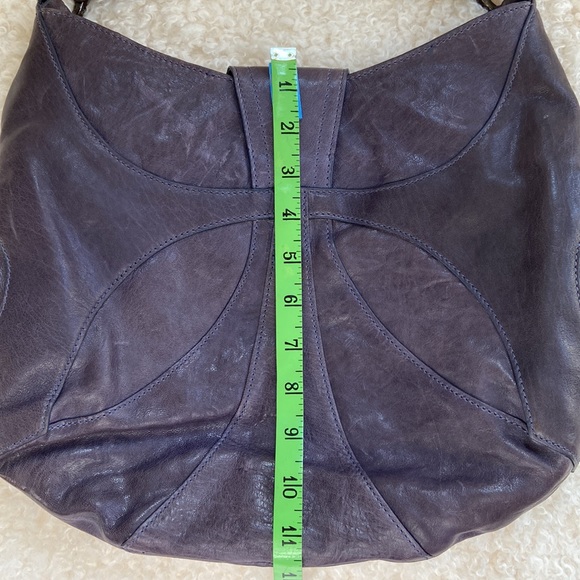 Andrew Marc Leather Shoulder Bag - Picture 10 of 13